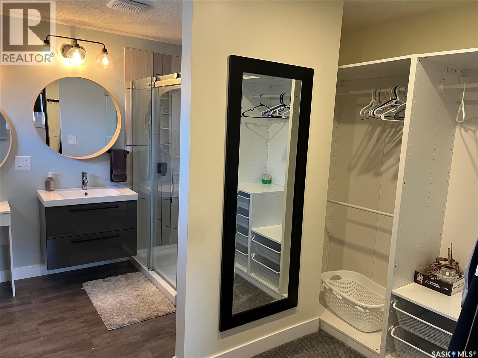 11 Plainsview Drive, Regina, SK
