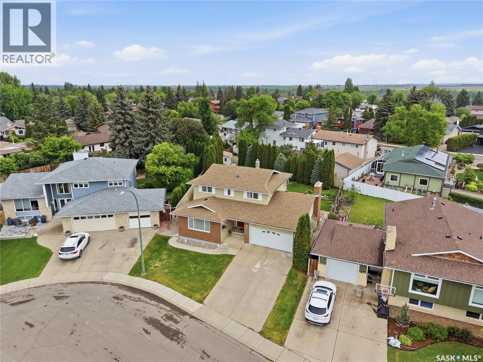 723 Candle Court, Saskatoon, SK