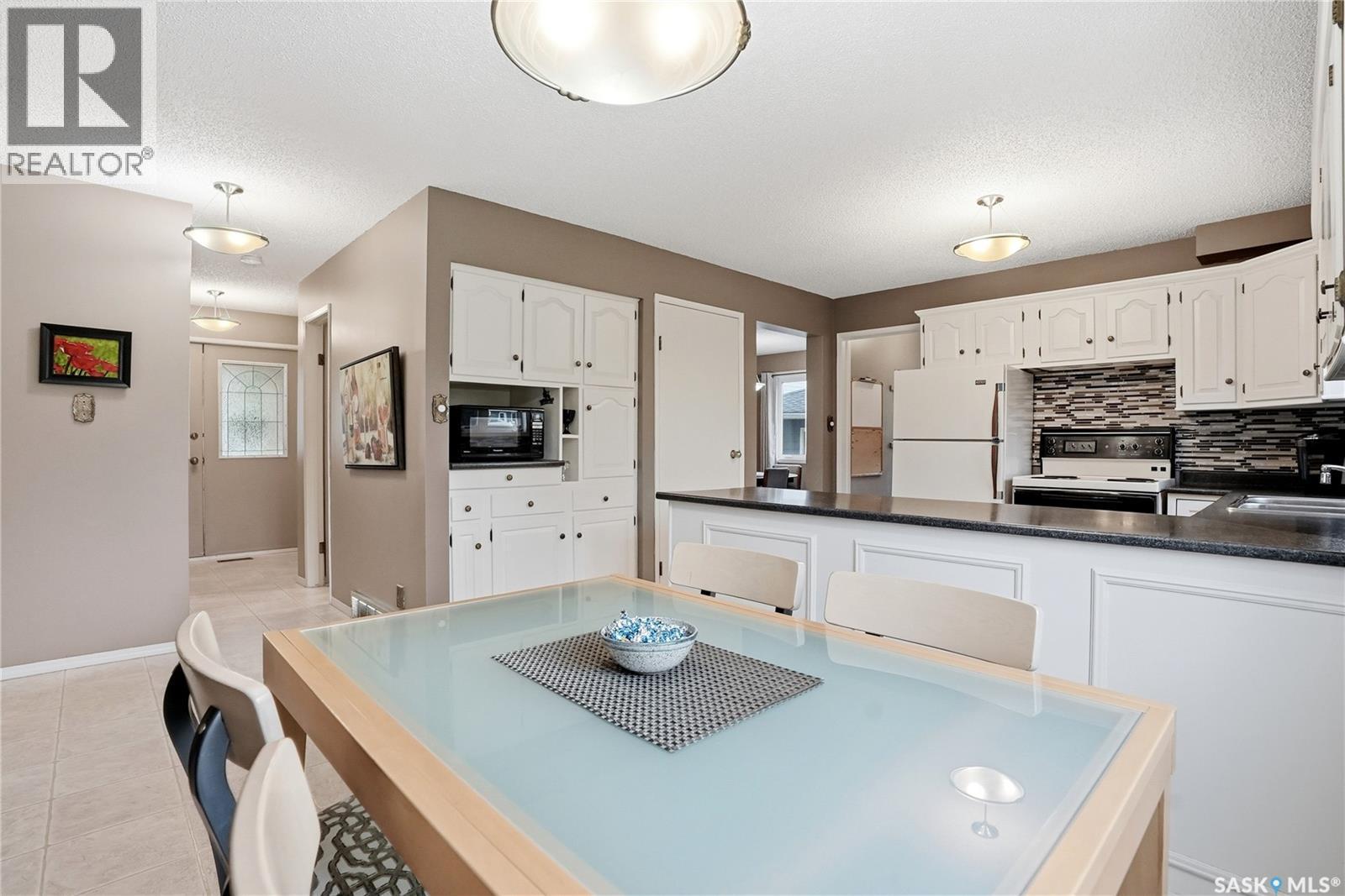 723 Candle Court, Saskatoon, SK