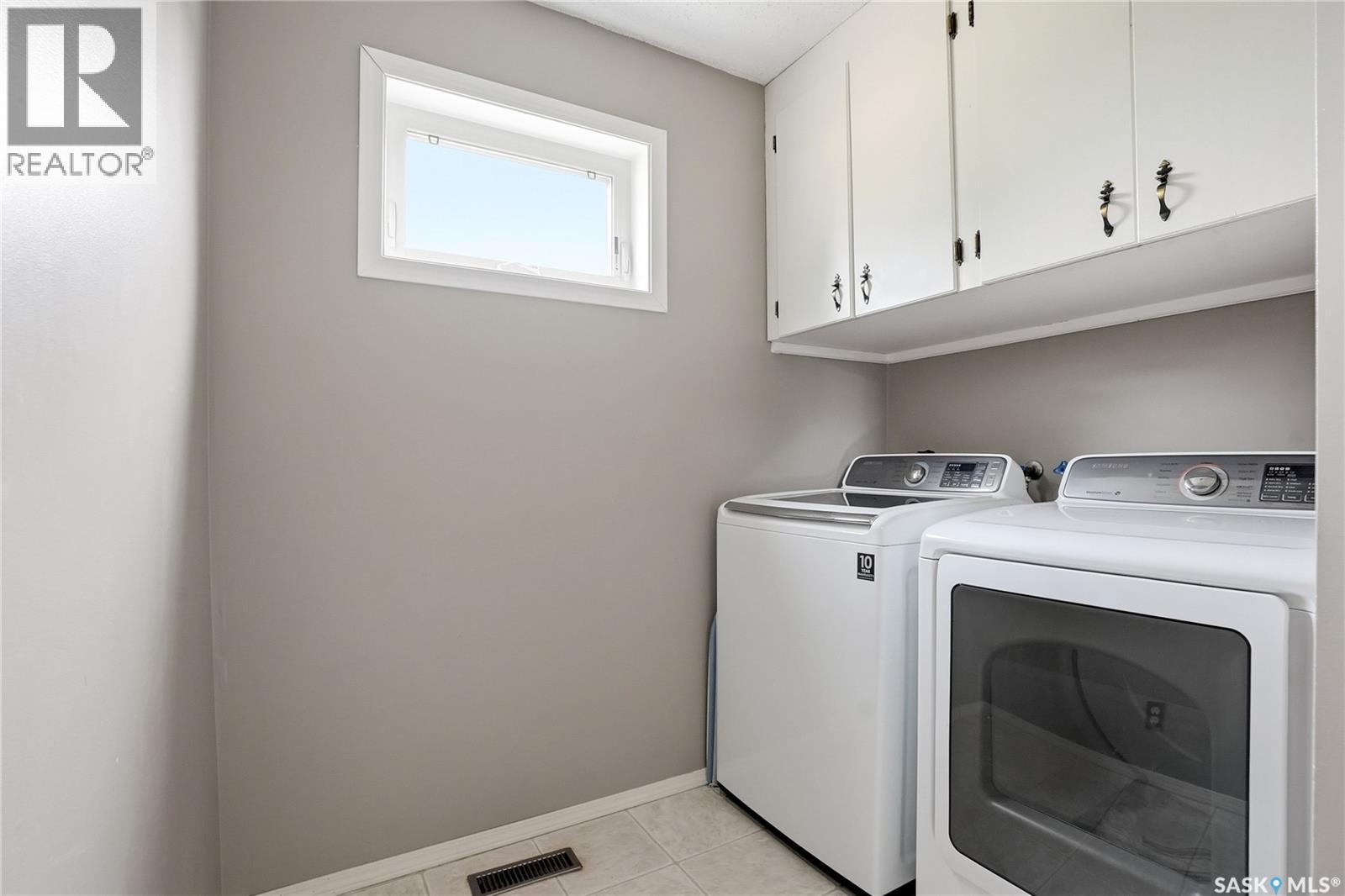 723 Candle Court, Saskatoon, SK