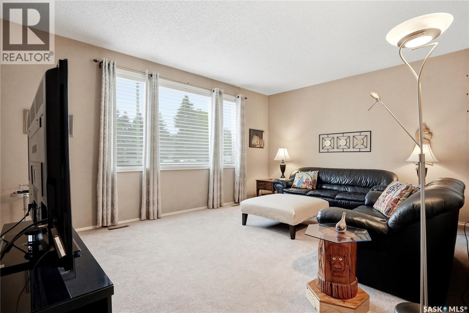 723 Candle Court, Saskatoon, SK