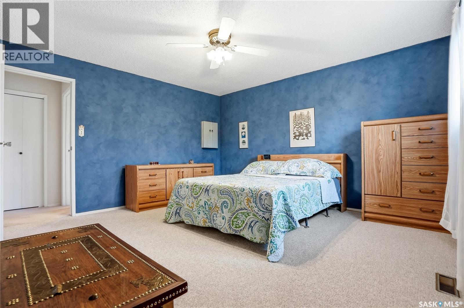 723 Candle Court, Saskatoon, SK