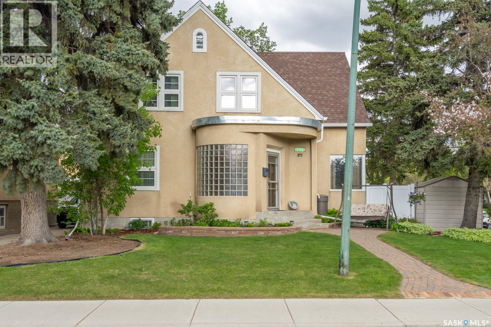 2075 Quebec Street, Regina, SK