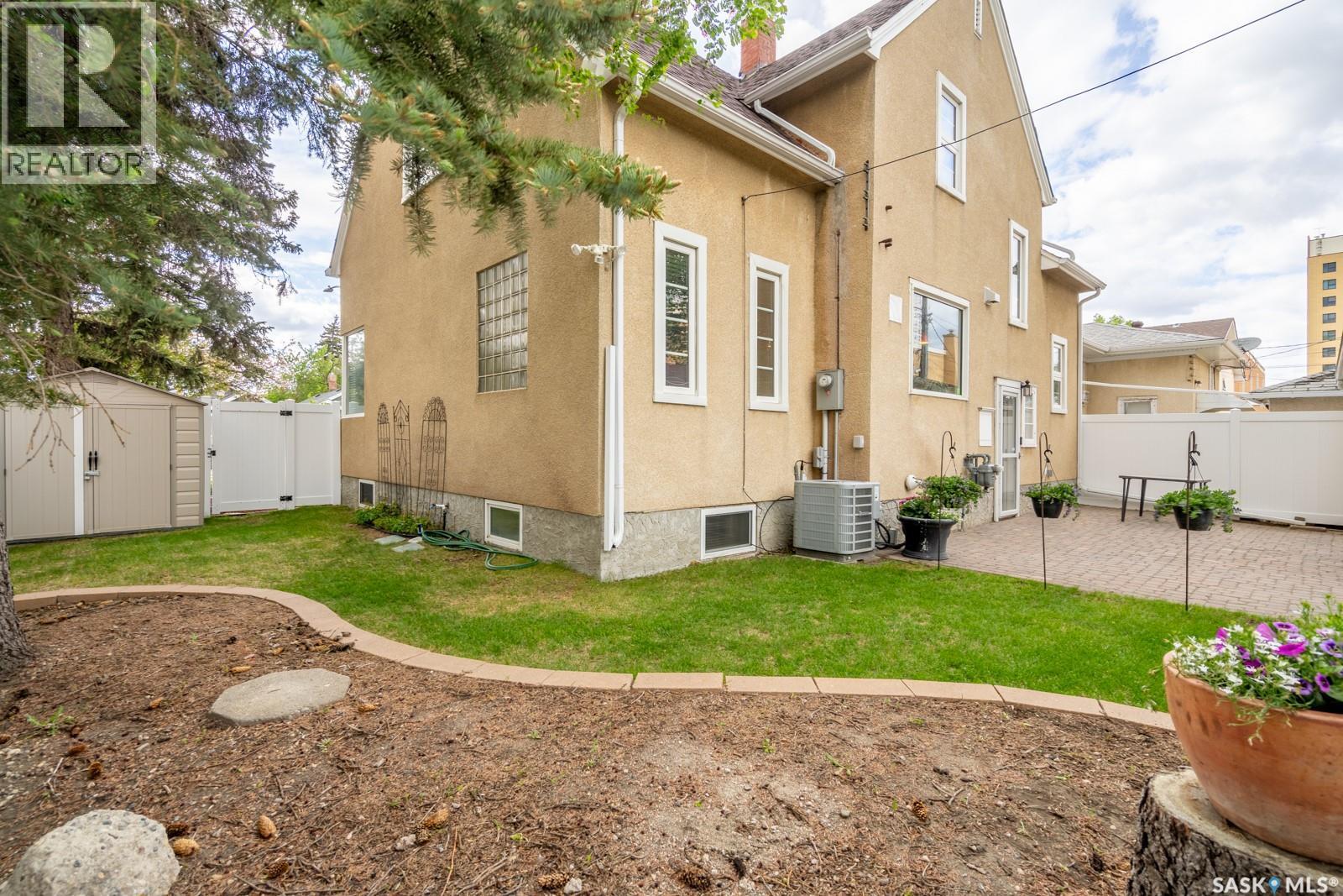 2075 Quebec Street, Regina, SK