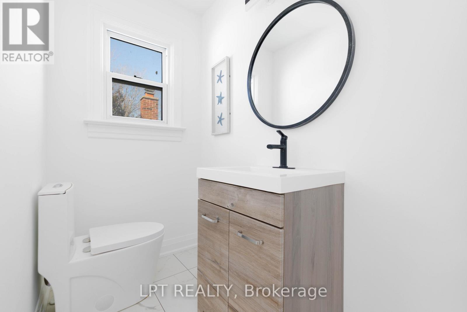 Bathroom - 47 Moon Point Drive, Oro-Medonte, ON