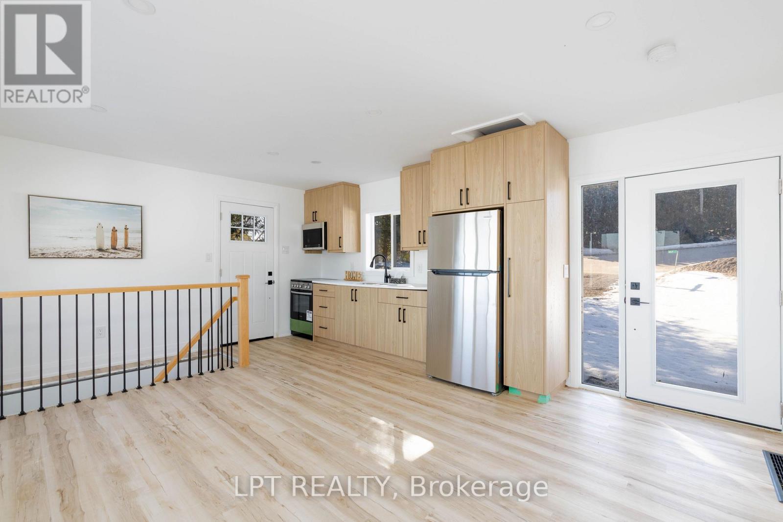Filled With Natural Light - 47 Moon Point Drive, Oro-Medonte, ON
