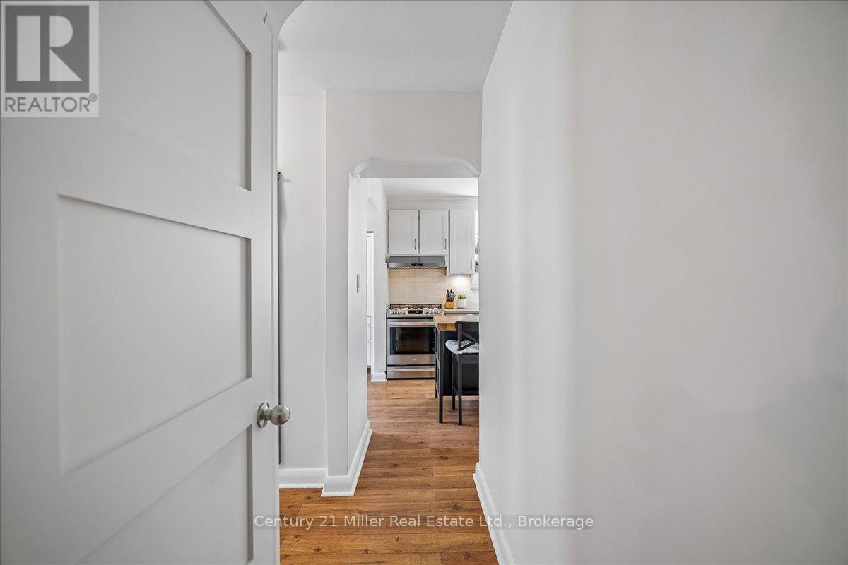 1583 Blanefield Road, Mississauga (Mineola), ON