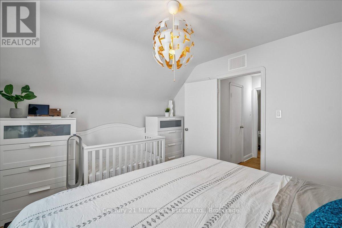 1583 Blanefield Road, Mississauga (Mineola), ON