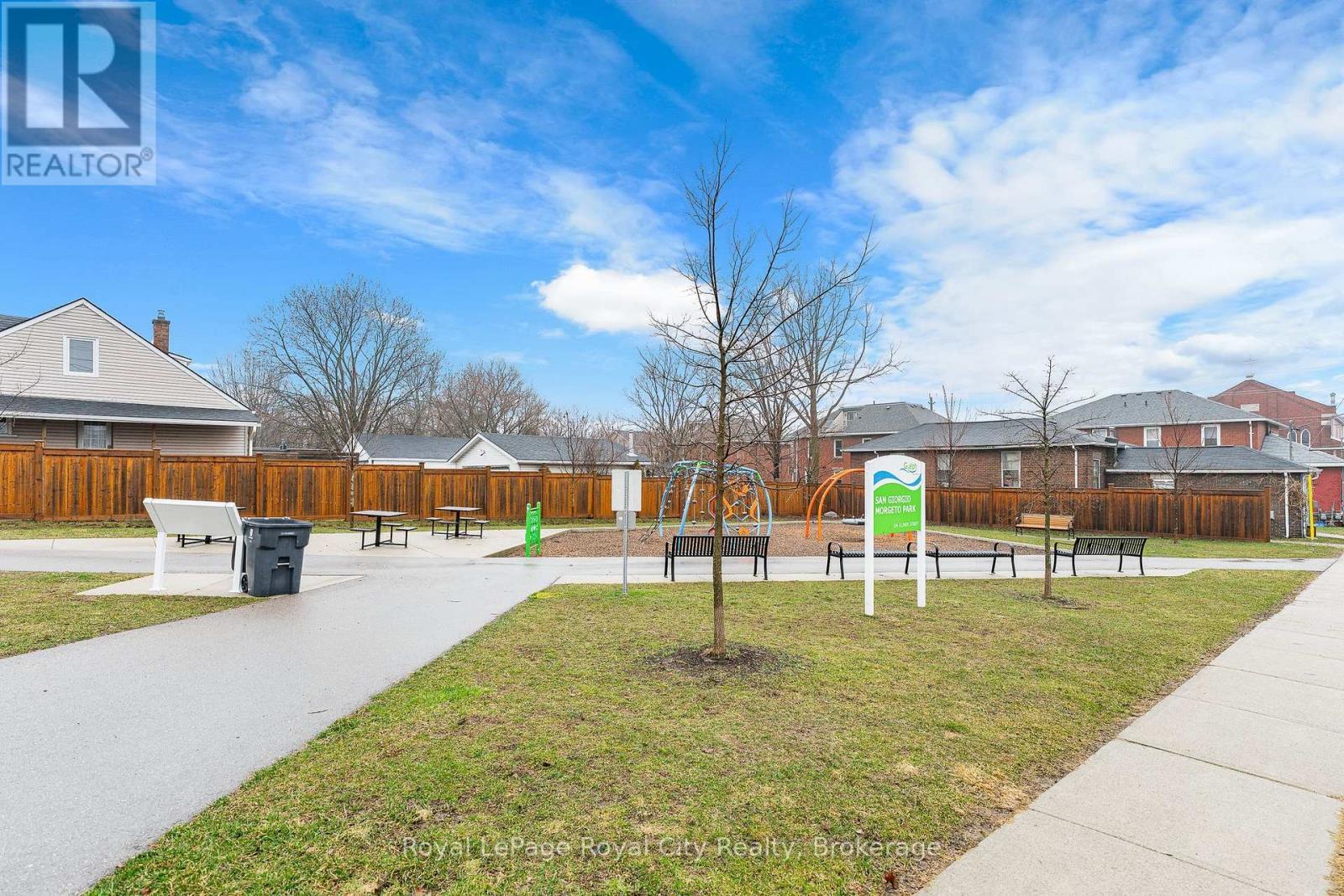 Park across the Street - 150 Huron Street, Guelph (St. Patrick'S Ward), ON - Outdoor