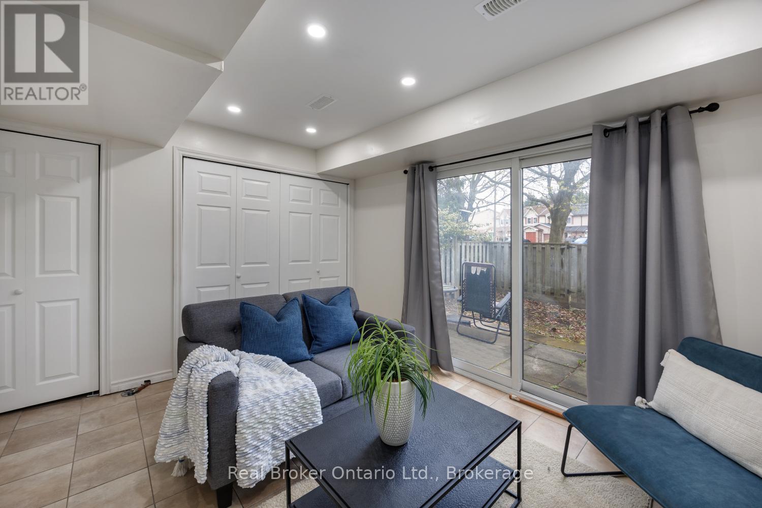 30 - 220 Ormond Drive, Oshawa (Samac), ON