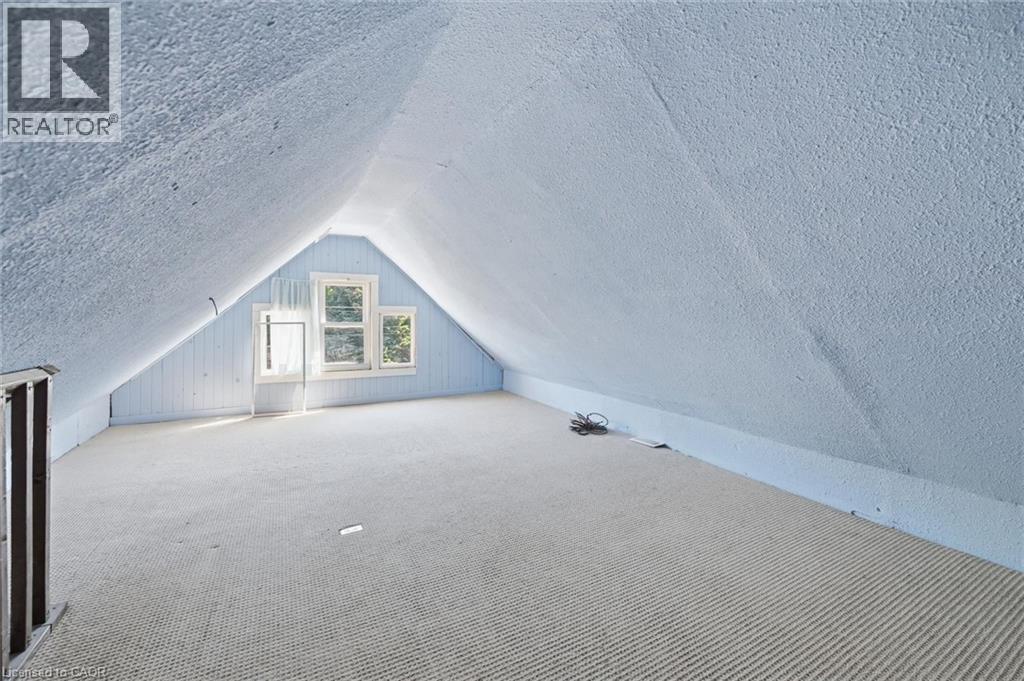 Loft attic space provides additional storage space - 343 Cumberland Avenue, Hamilton, ON