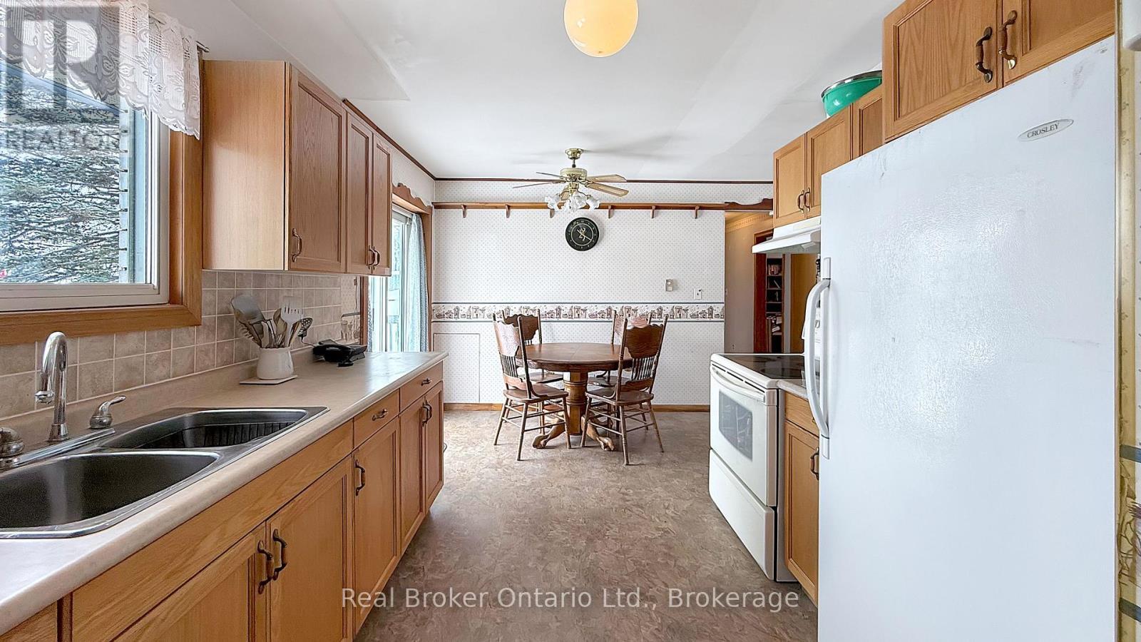 815 Albert Street E, West Grey, ON