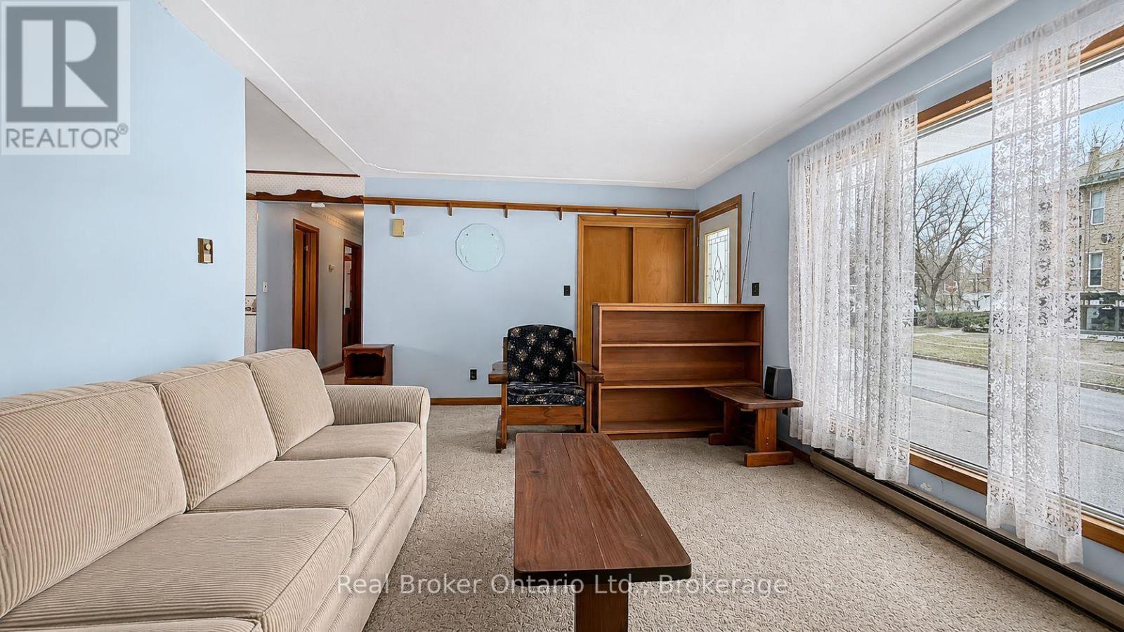 815 Albert Street E, West Grey, ON