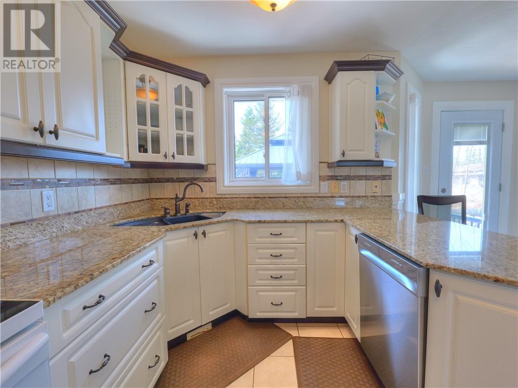 4343 Chateau Crescent, Hanmer, ON