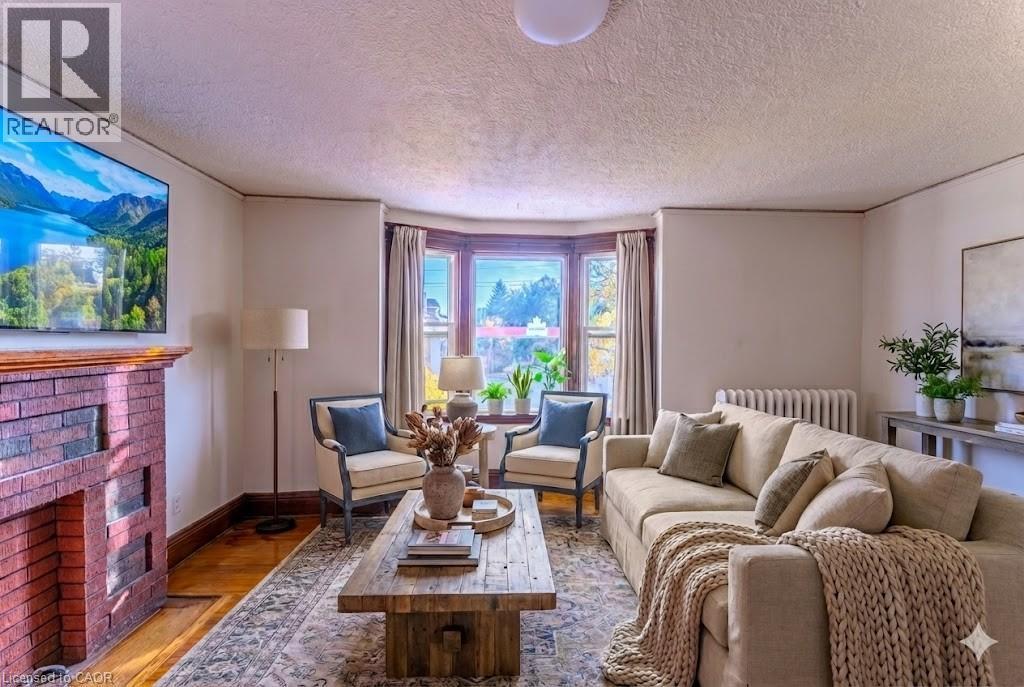 Virtually Staged - 1369 Main Street E Unit# 2, Hamilton, ON