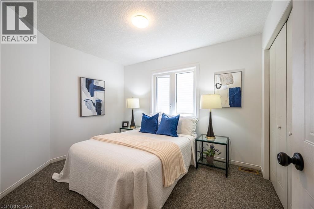 610 South Haven Drive, Waterloo, ON - Indoor Photo Showing Bedroom