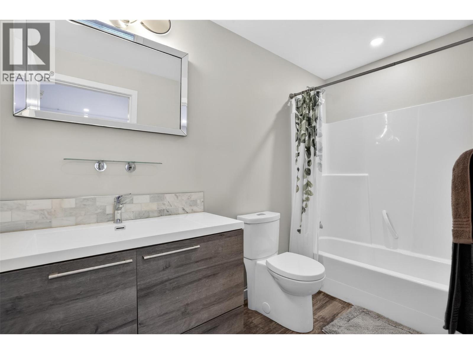 1708 Slocan Crescent, Nelson, BC