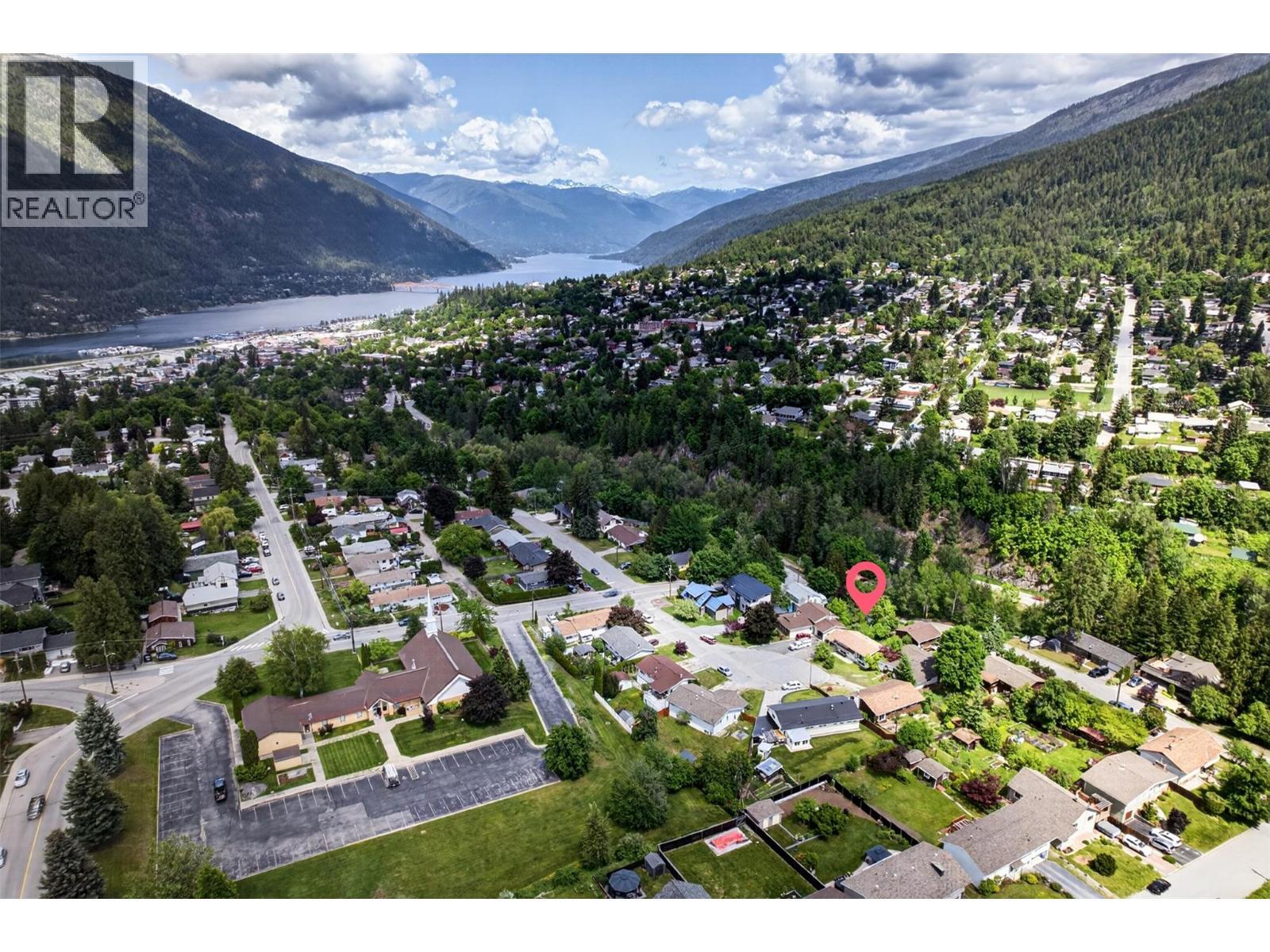 1708 Slocan Crescent, Nelson, BC