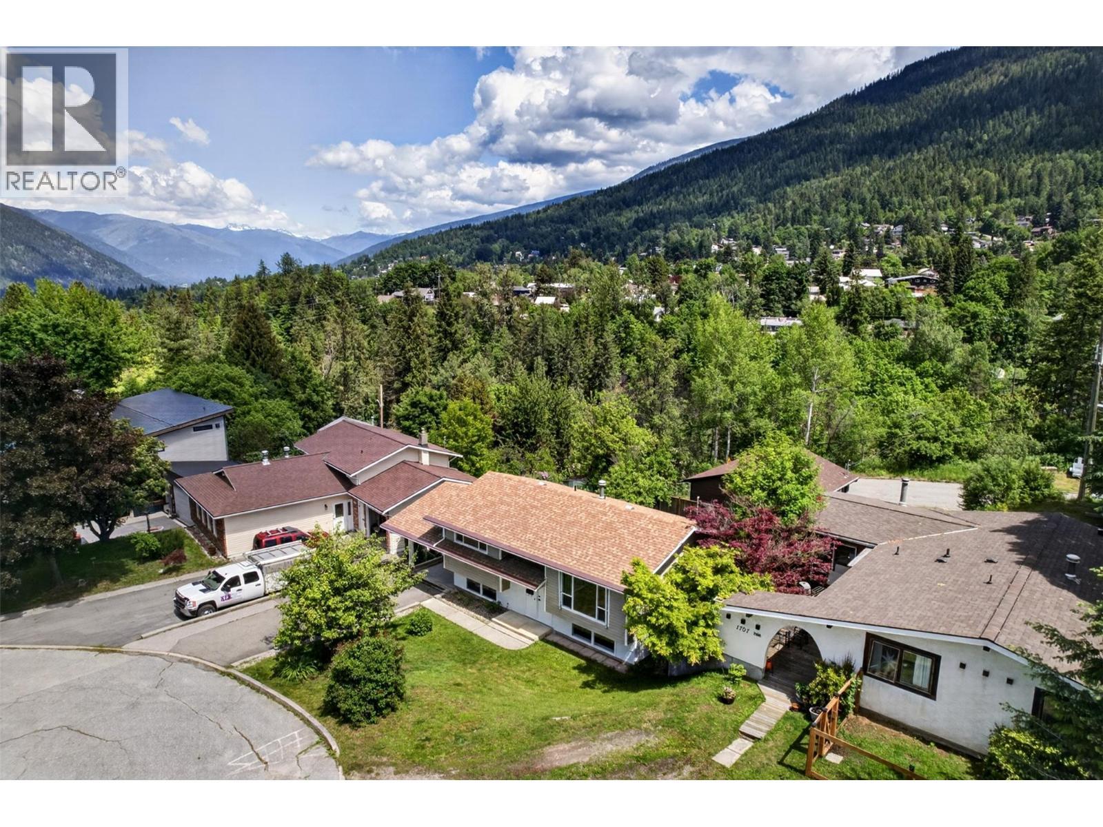 1708 Slocan Crescent, Nelson, BC