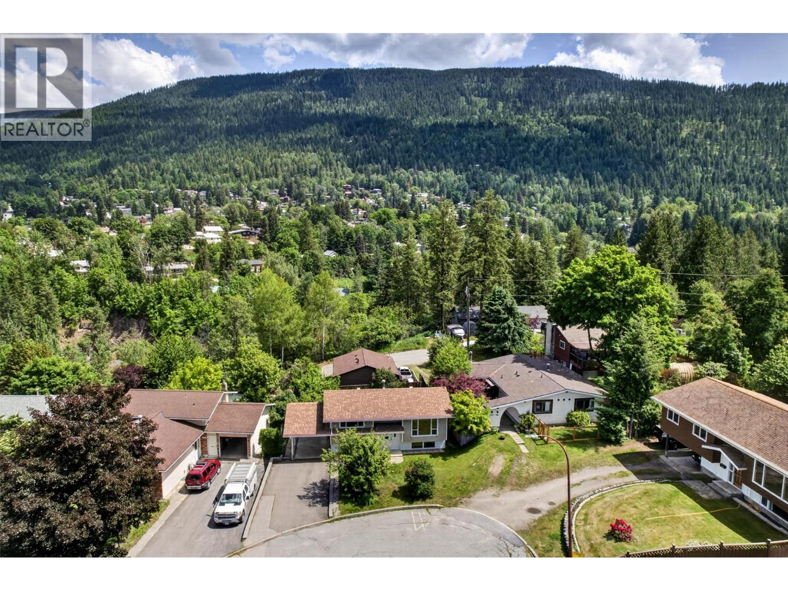 1708 Slocan Crescent, Nelson, BC
