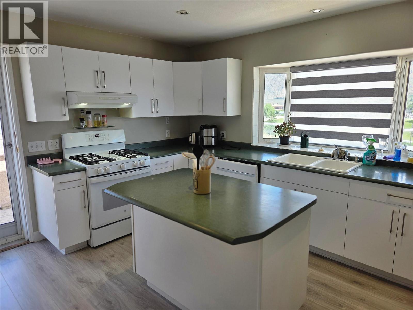 6802 Nighthawk Drive, Osoyoos, BC