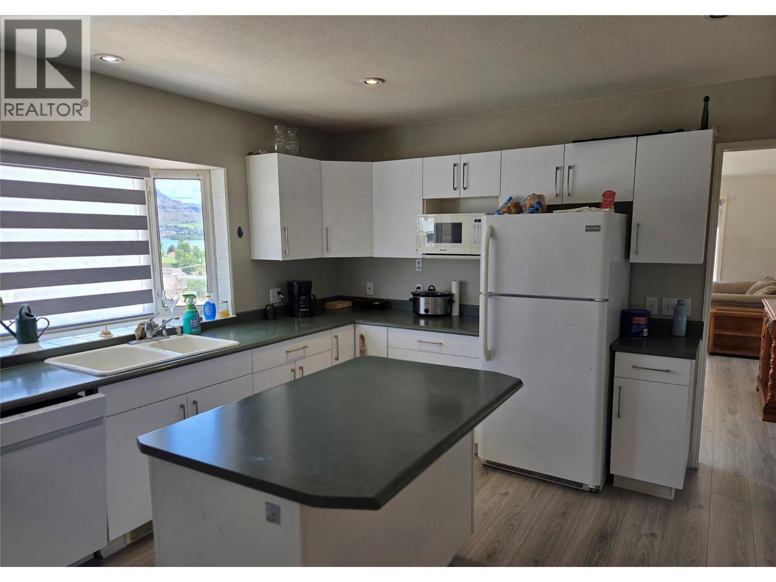 6802 Nighthawk Drive, Osoyoos, BC