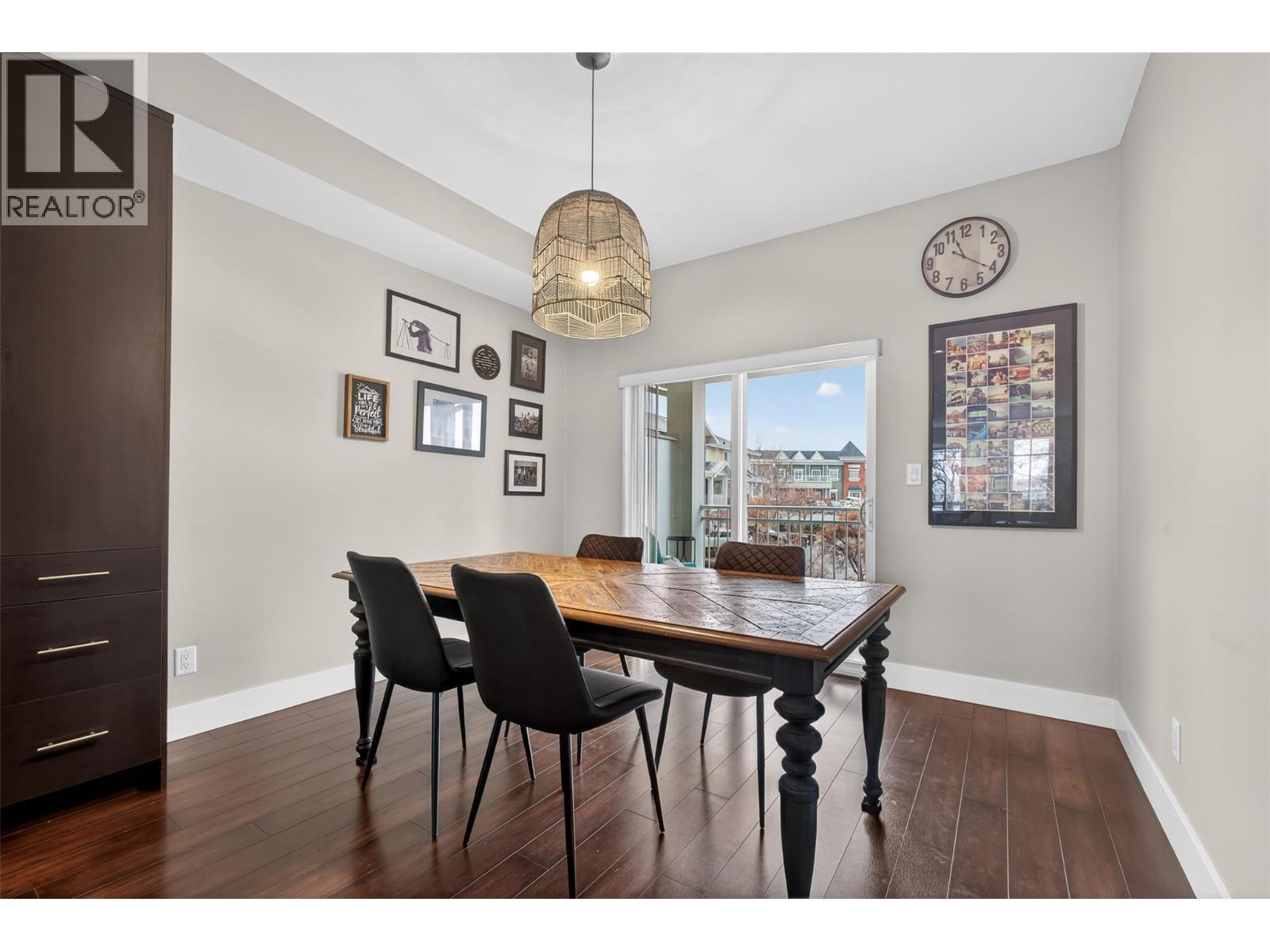 433 Mccarren Avenue Unit# 9, Kelowna, BC - Indoor Photo Showing Dining Room