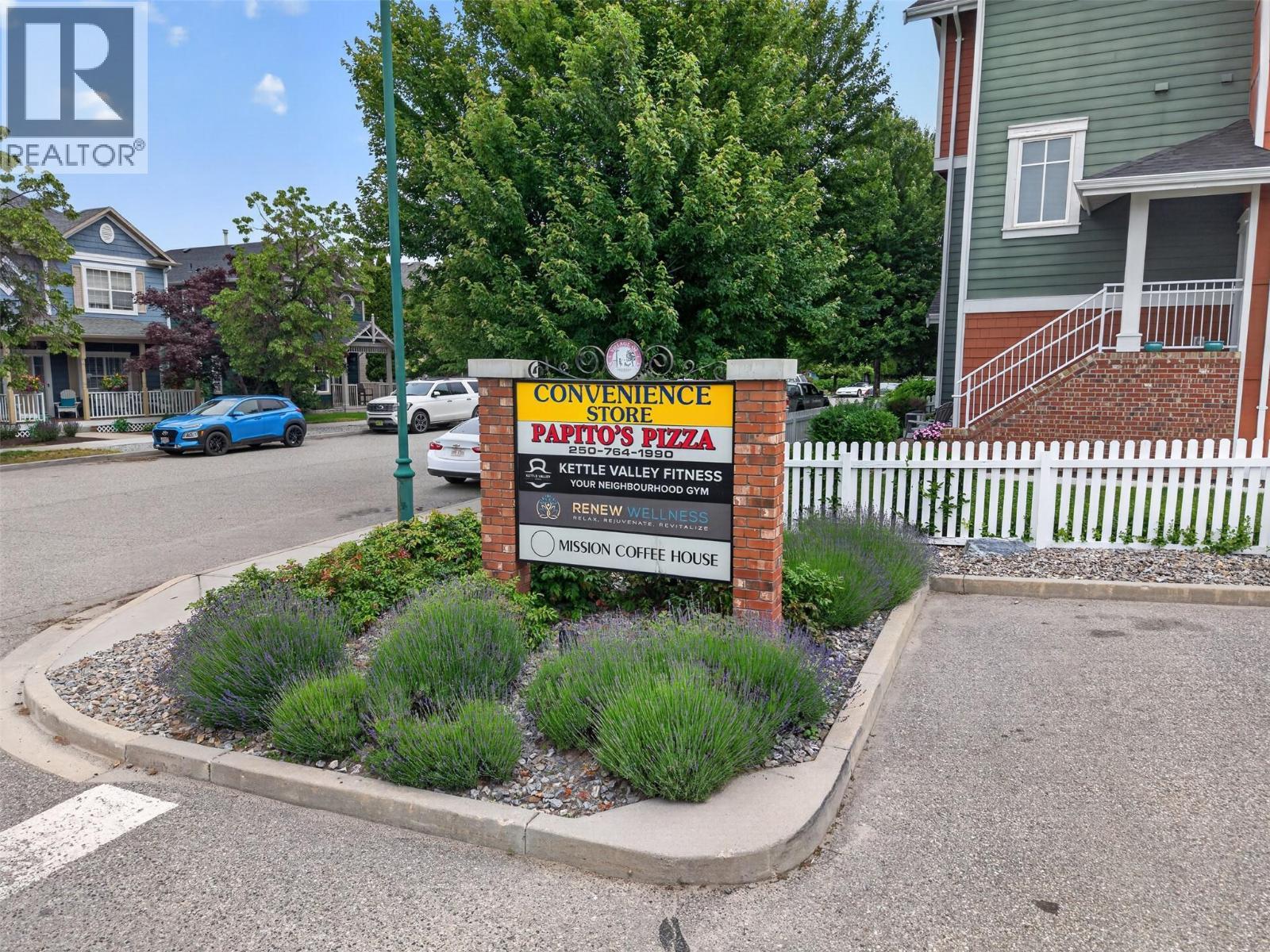 433 Mccarren Avenue Unit# 9, Kelowna, BC - Outdoor