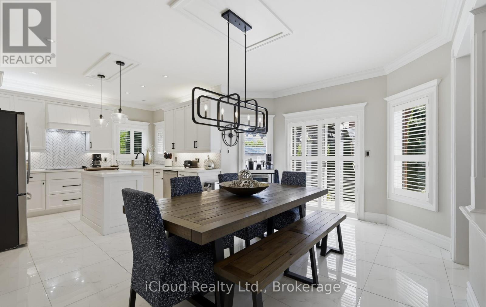 7 Gagnon Gate, Whitby, ON - Indoor Photo Showing Dining Room