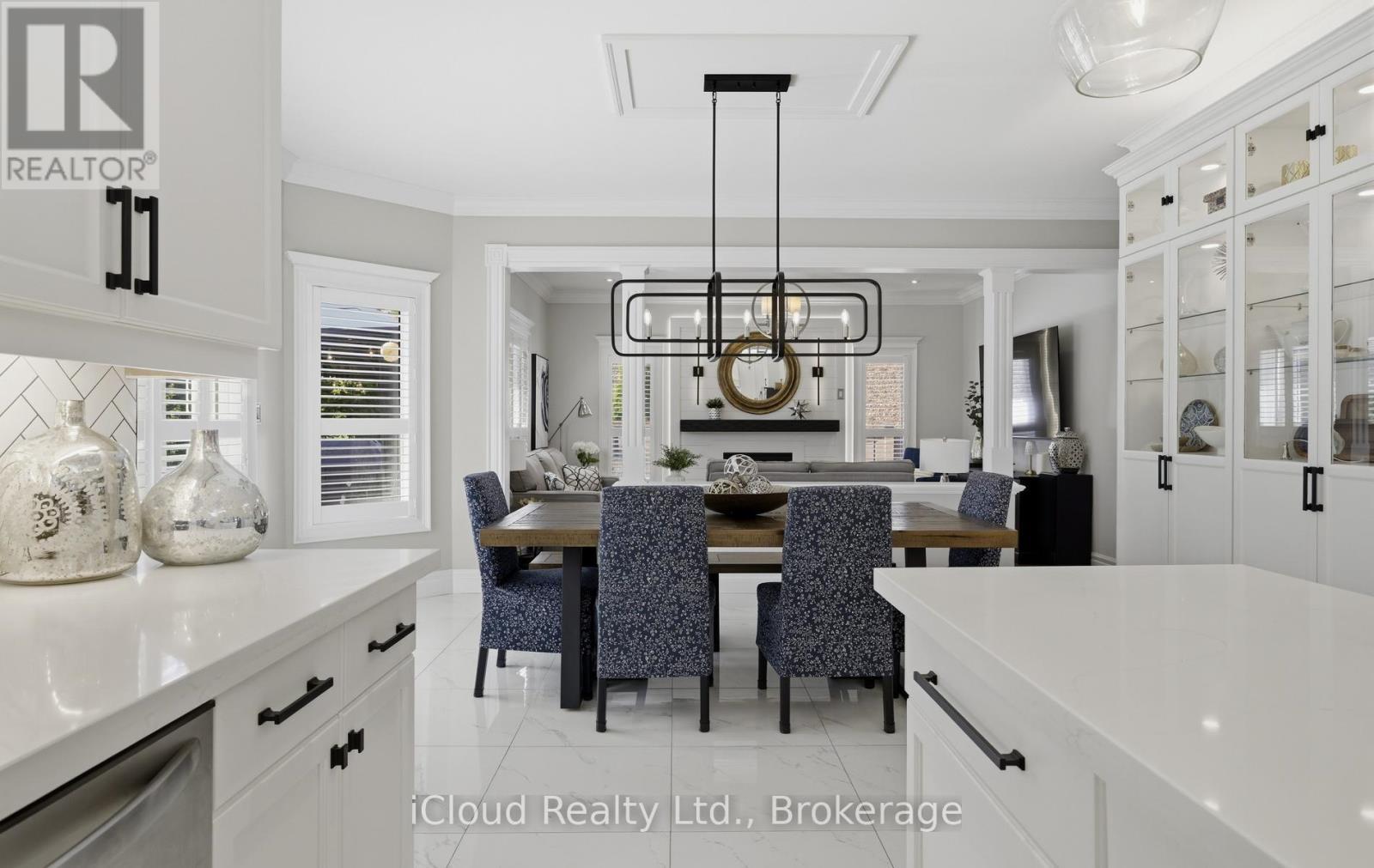 7 Gagnon Gate, Whitby, ON - Indoor Photo Showing Dining Room