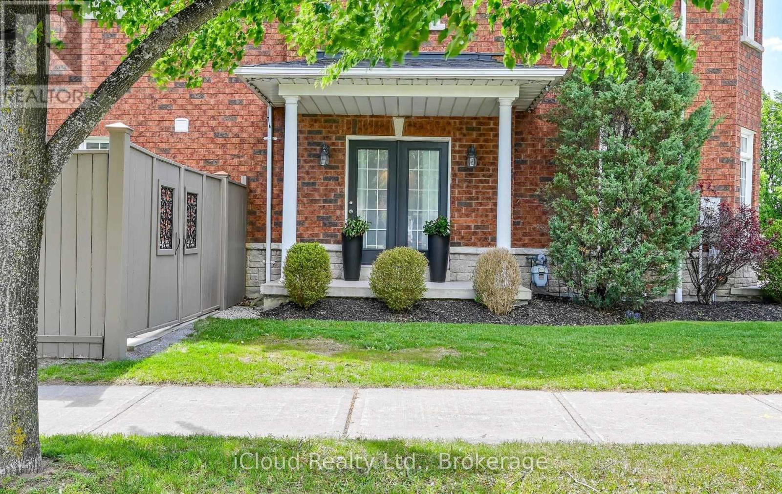 7 Gagnon Gate, Whitby, ON - Outdoor