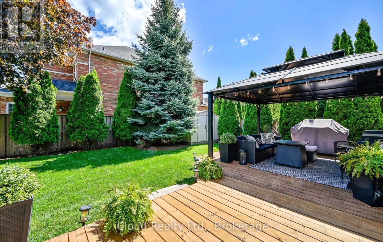 7 Gagnon Gate, Whitby, ON - Outdoor With Exterior