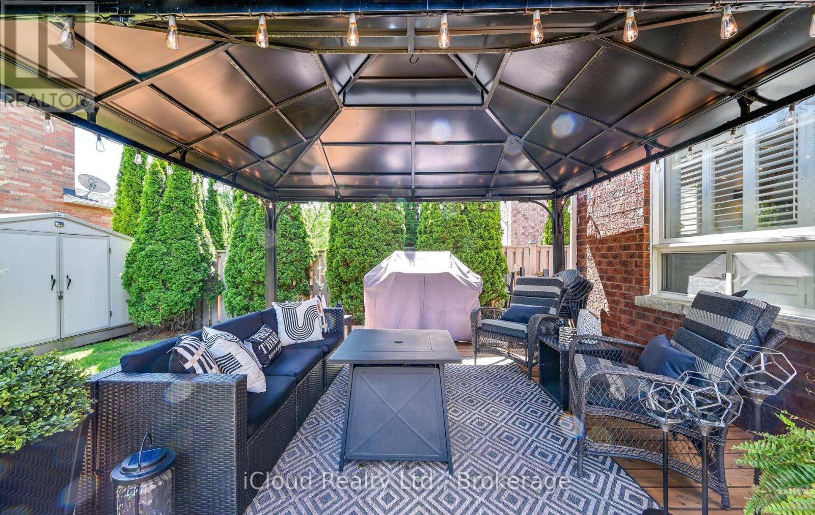 7 Gagnon Gate, Whitby, ON - Outdoor With Deck Patio Veranda With Exterior