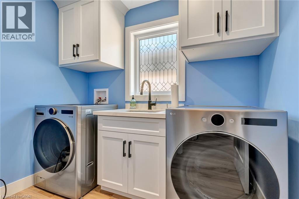 5 John Pound Road Unit# 22, Tillsonburg, ON - Indoor Photo Showing Laundry Room