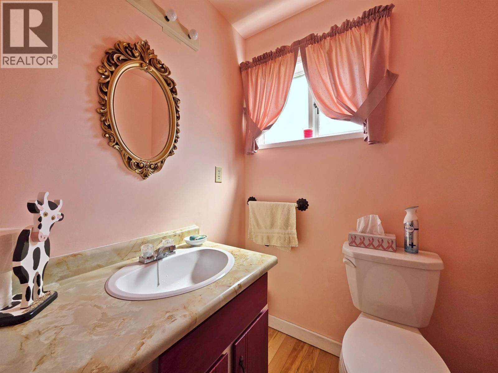 4667 Lund Road, Quesnel, BC - Indoor Photo Showing Bathroom