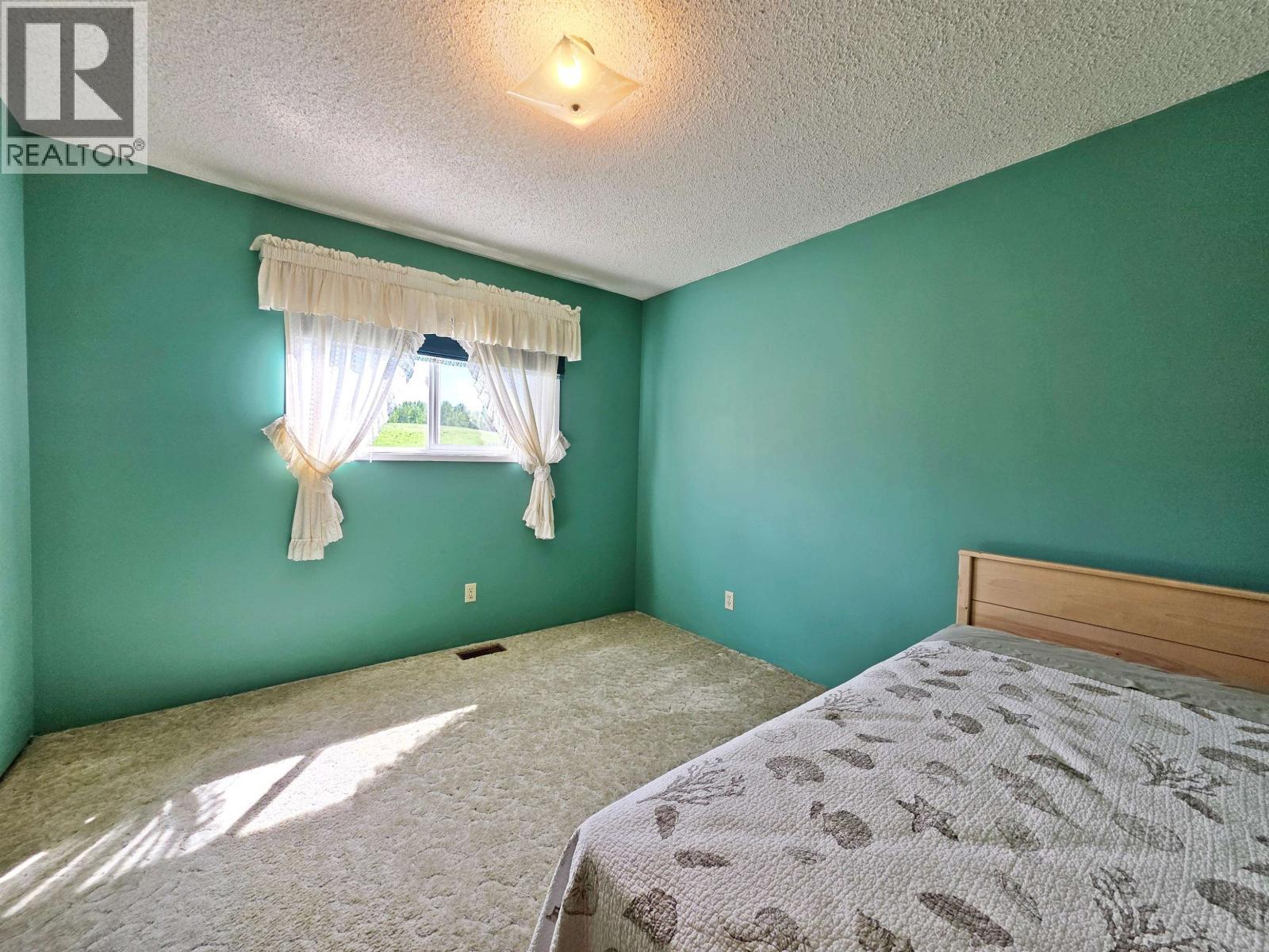 4667 Lund Road, Quesnel, BC - Indoor Photo Showing Bedroom