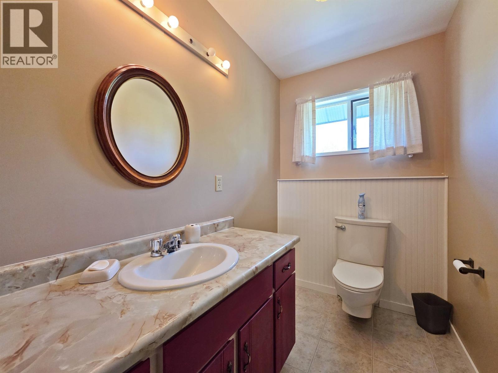4667 Lund Road, Quesnel, BC - Indoor Photo Showing Bathroom