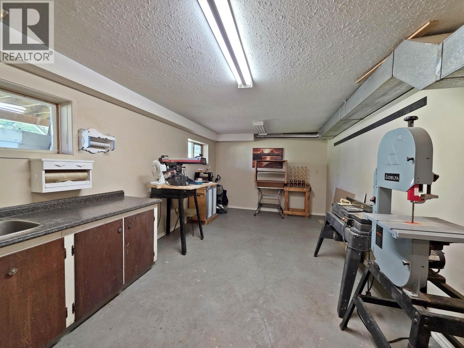 4667 Lund Road, Quesnel, BC - Indoor Photo Showing Other Room
