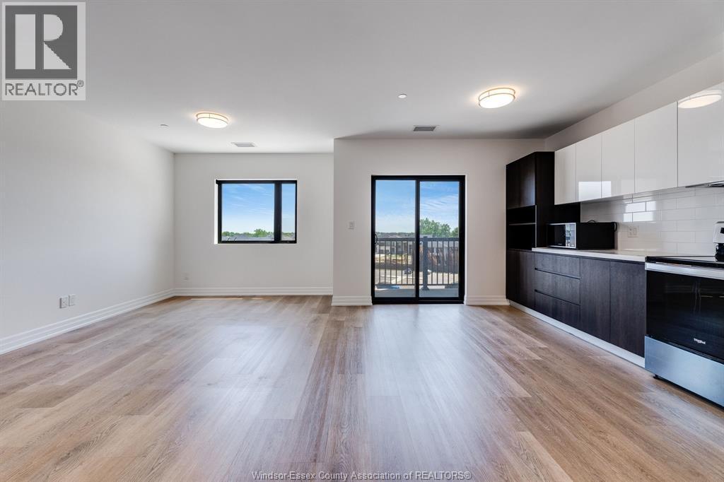 7337 Meo Boulevard Unit# 420, Lasalle, ON - Indoor Photo Showing Kitchen