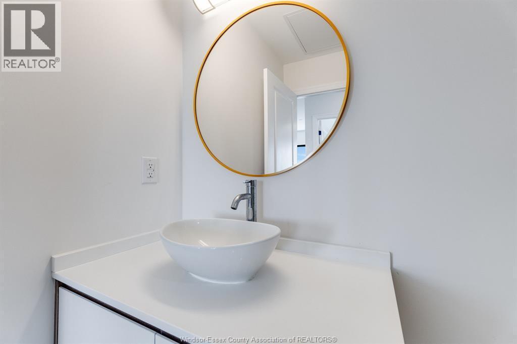 7337 Meo Boulevard Unit# 420, Lasalle, ON - Indoor Photo Showing Bathroom