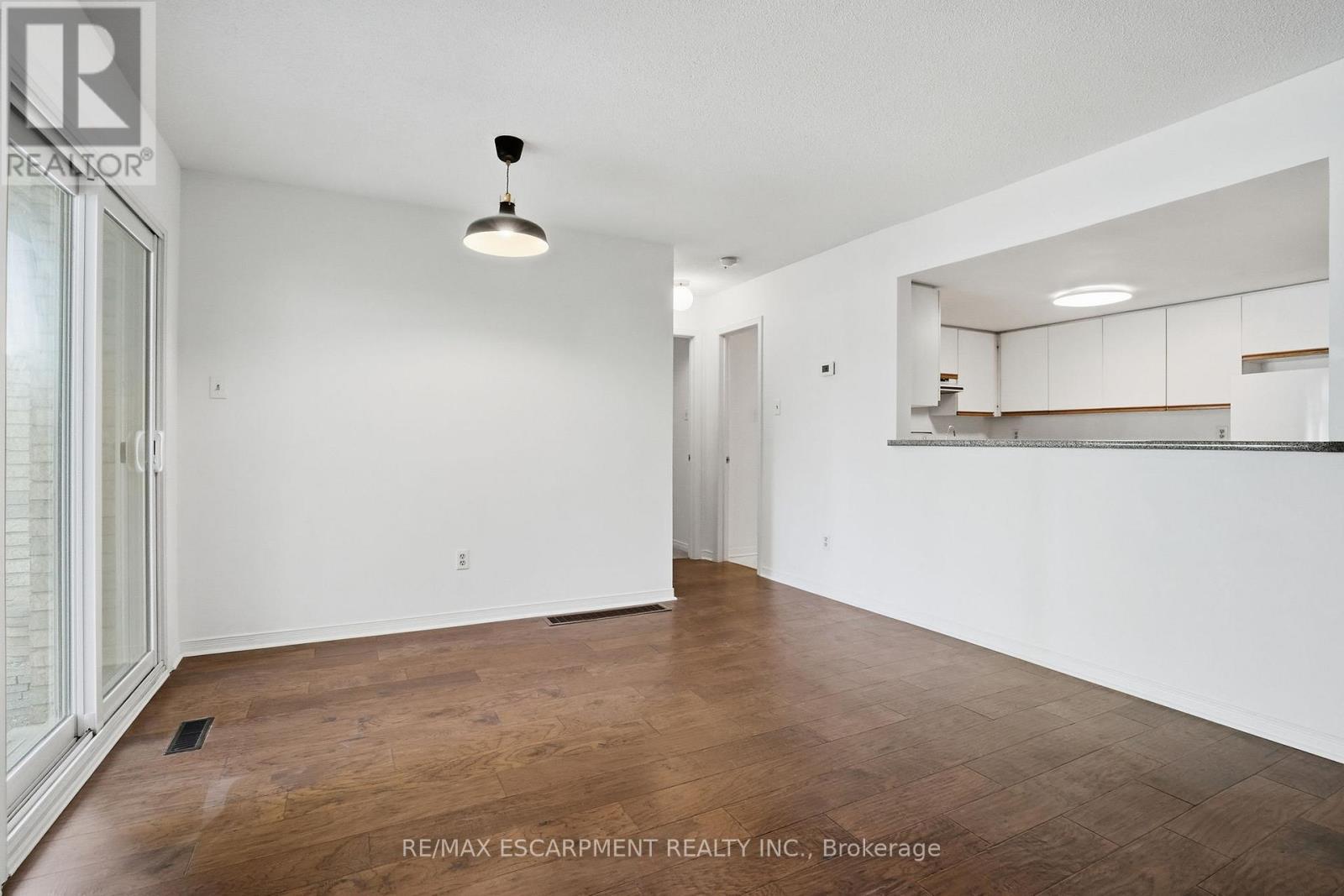 65 - 2530 Northampton Boulevard, Burlington, ON - Indoor Photo Showing Other Room