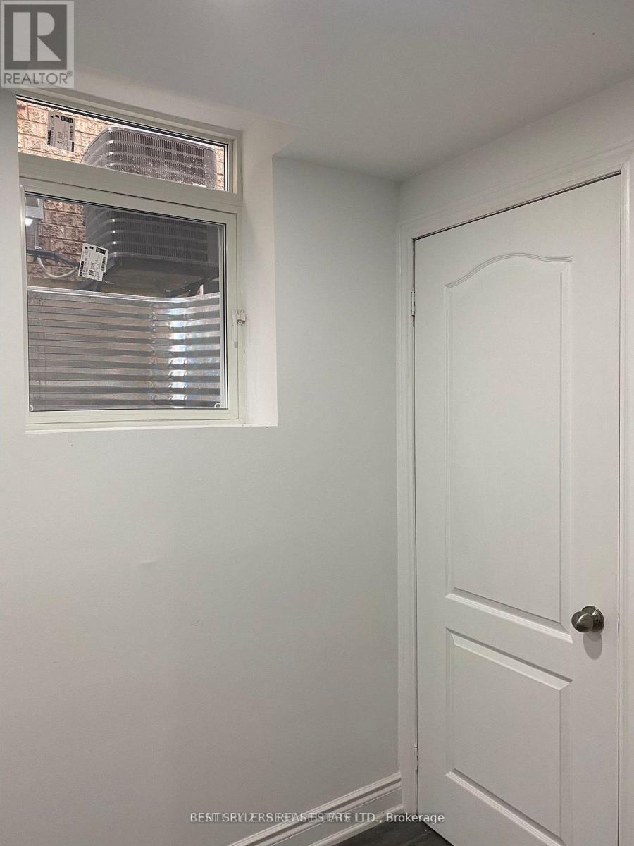 1272 Foxglove Place, Mississauga, ON - Indoor Photo Showing Other Room