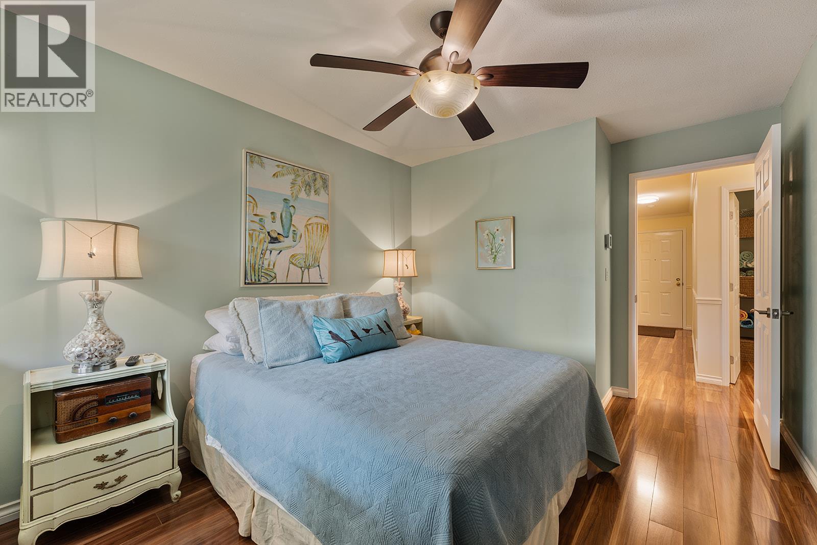 1534 Lawrence Avenue Unit# 304, Kelowna, BC - Indoor Photo Showing Bedroom
