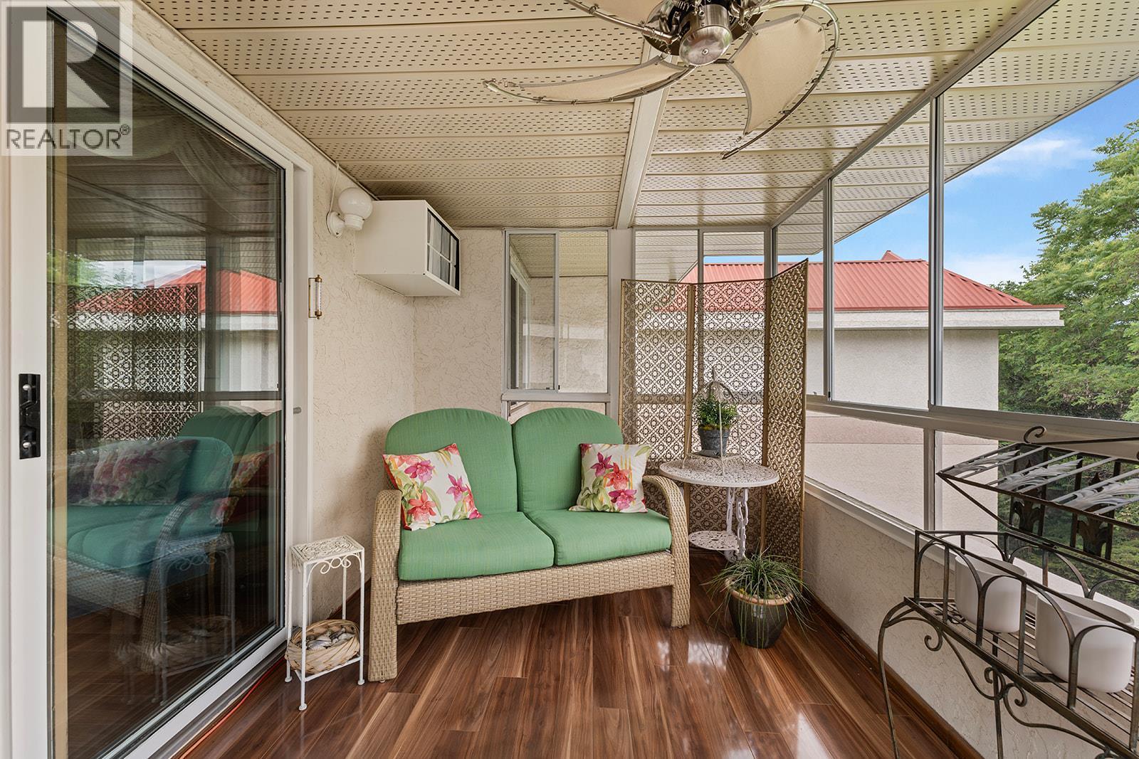 1534 Lawrence Avenue Unit# 304, Kelowna, BC - With Exterior