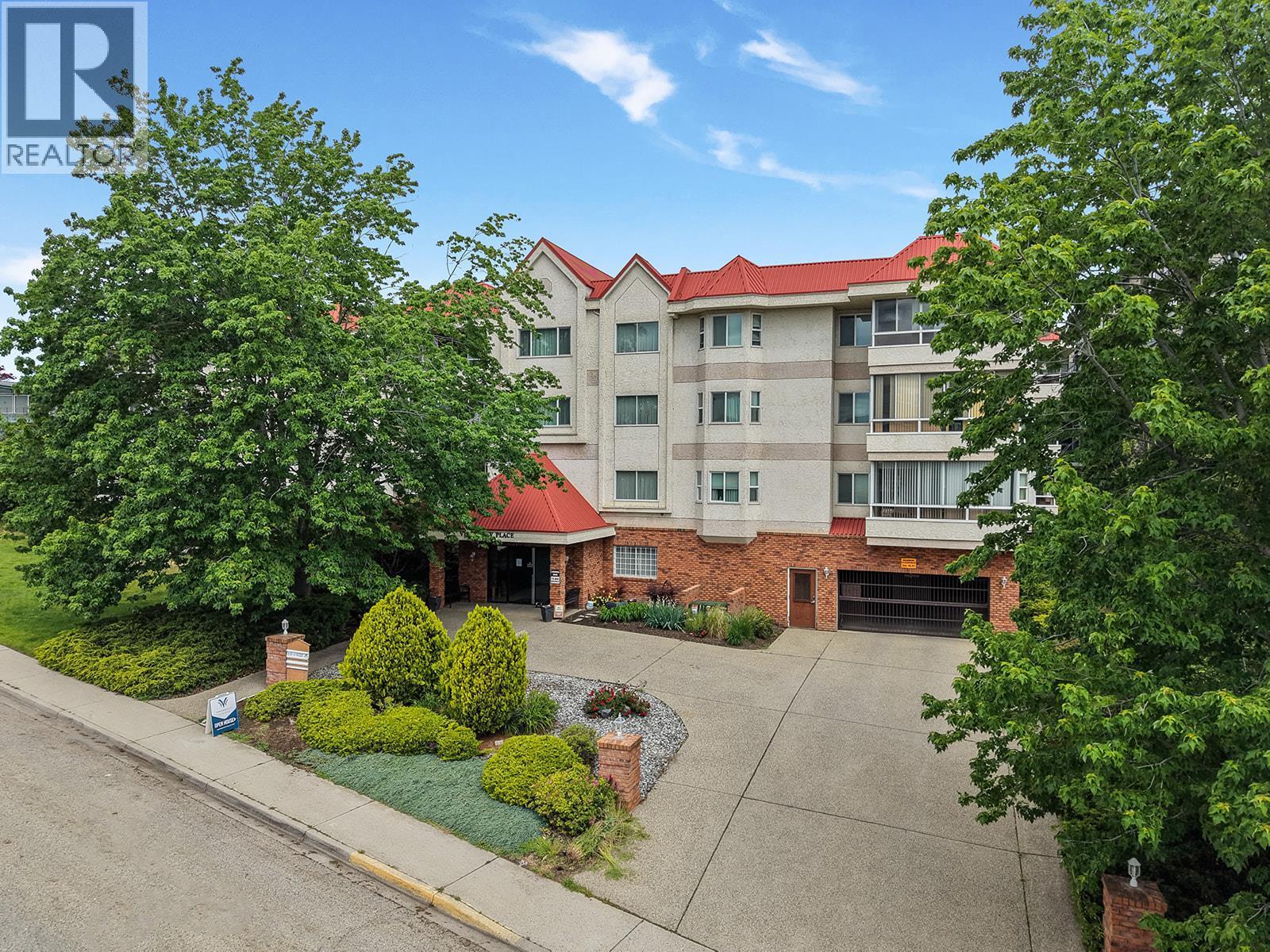 1534 Lawrence Avenue Unit# 304, Kelowna, BC - Outdoor