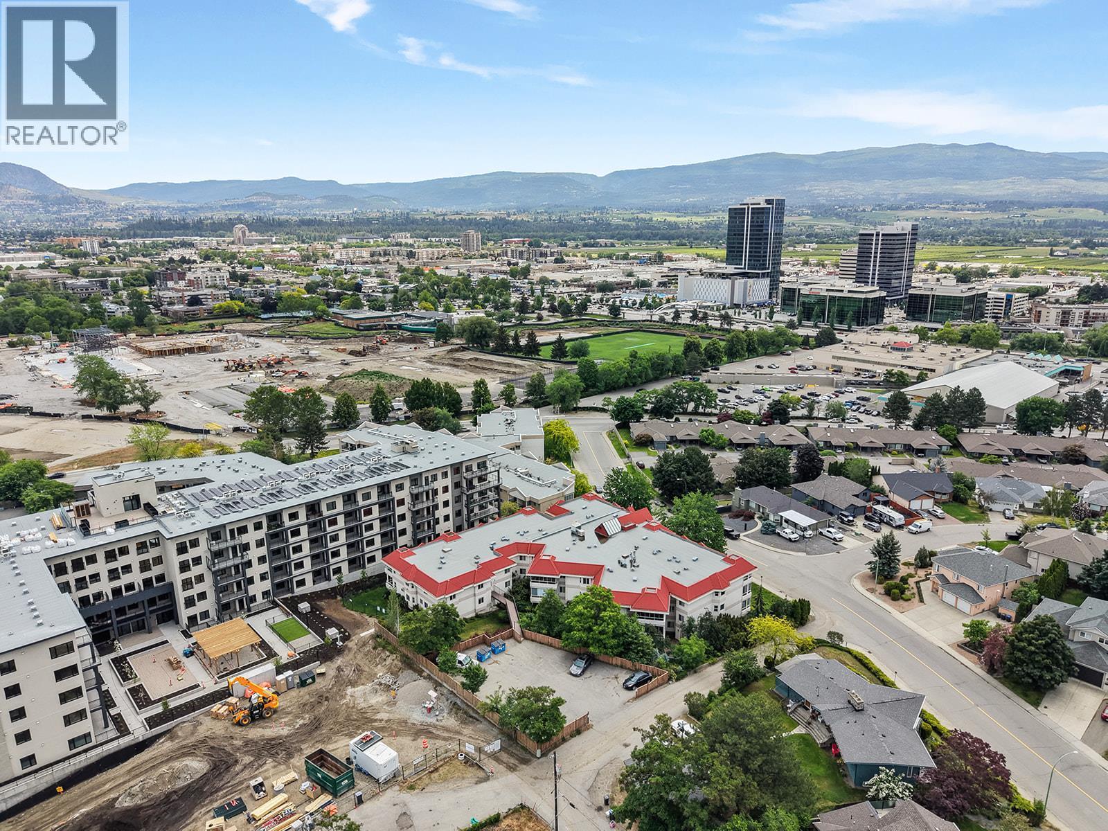 Close walk to everything. - 1534 Lawrence Avenue Unit# 304, Kelowna, BC - Outdoor With View