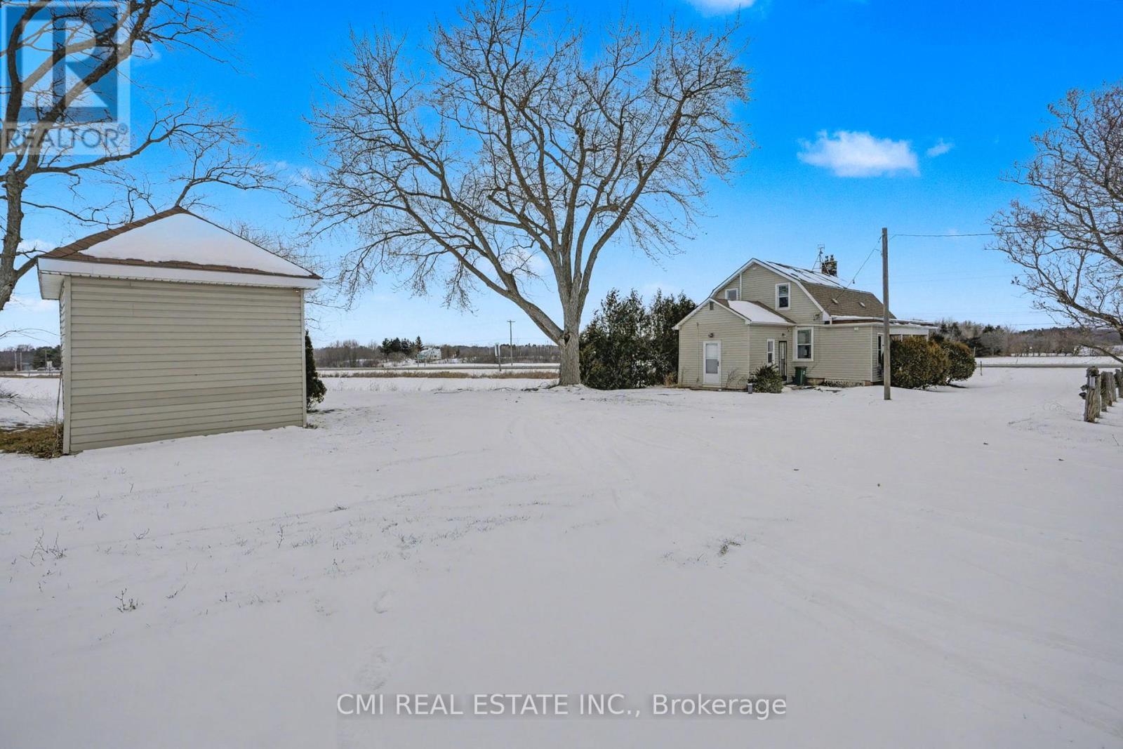 2546 Wilson Street, Hamilton, ON - Outdoor