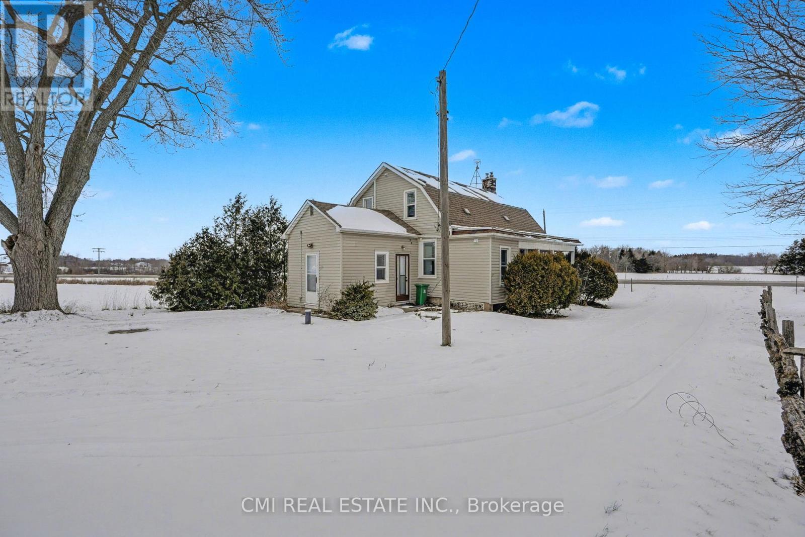 2546 Wilson Street, Hamilton, ON - Outdoor