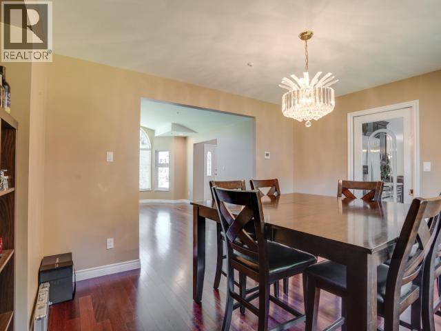 3419 Ontario Ave, Powell River, BC - Indoor Photo Showing Dining Room
