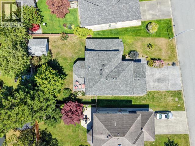3419 Ontario Ave, Powell River, BC - Outdoor